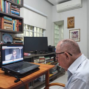 Celso Barros, 99 anos, em sessão virtual da APL