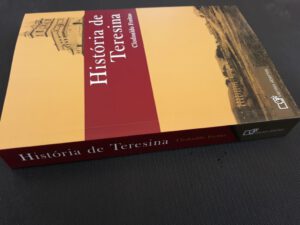 Capa do livro "História de Teresina", 2ª ed