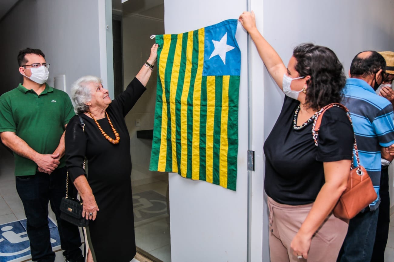 A inauguração da nova biblioteca em Corrente.