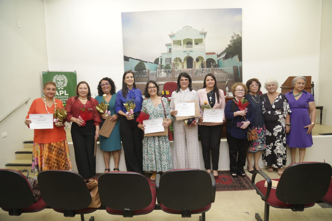 Mulheres recebem homenagem da APL.