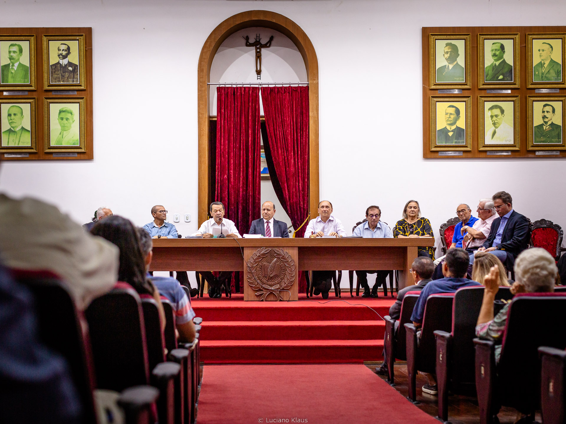 Sessão da AML com a presença de acadêmicos piauienses.