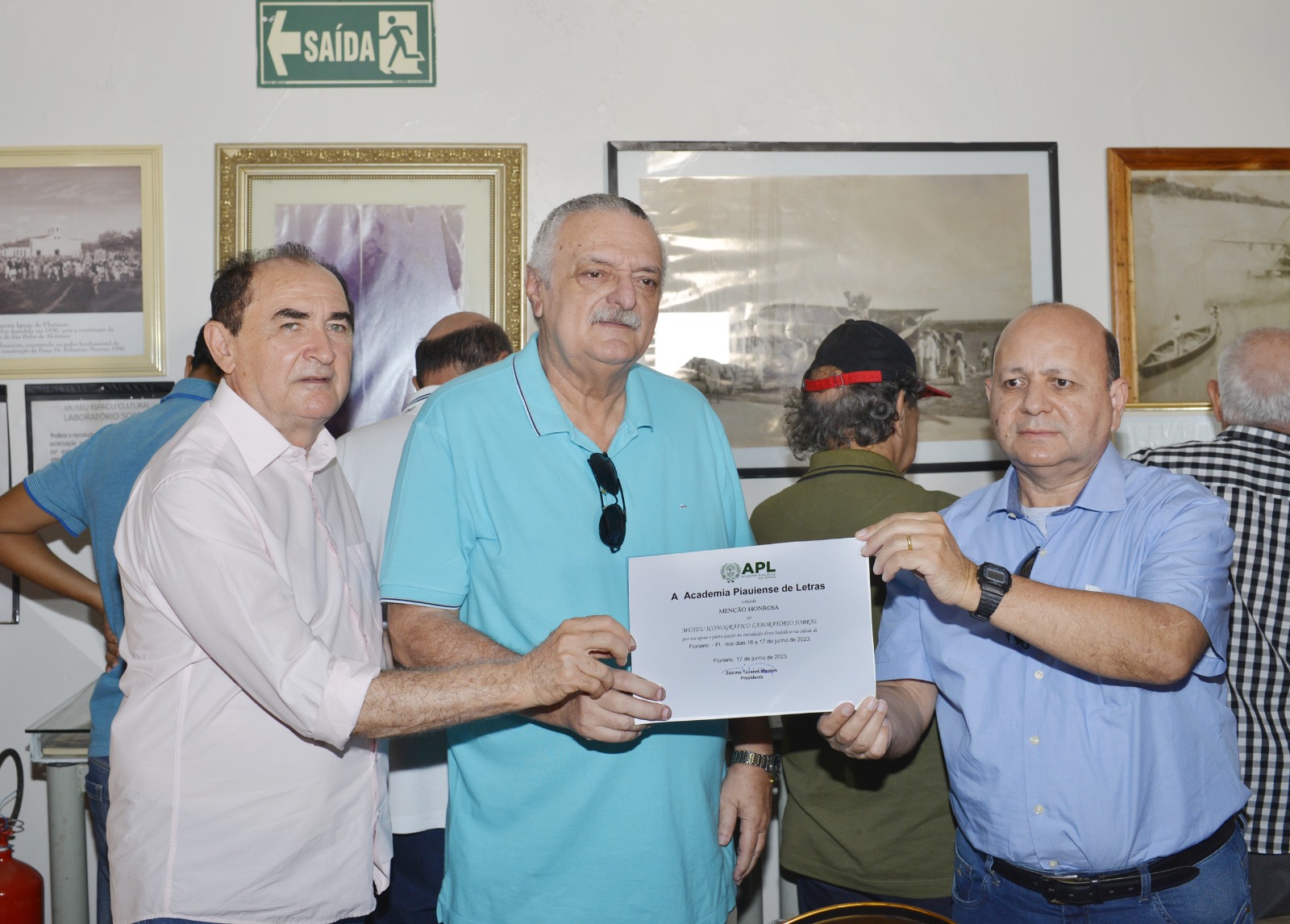APL concede diploma ao Centro Cultural Laboratório Sobral.