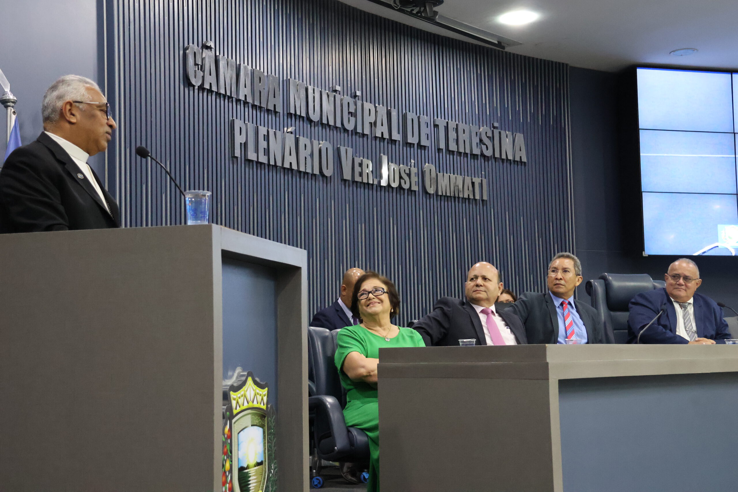 Dom Juarez agradece homenagem da Câmara.