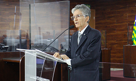 Acadêmico Plínio Macêdo agradece homenagem do TRT-PI.