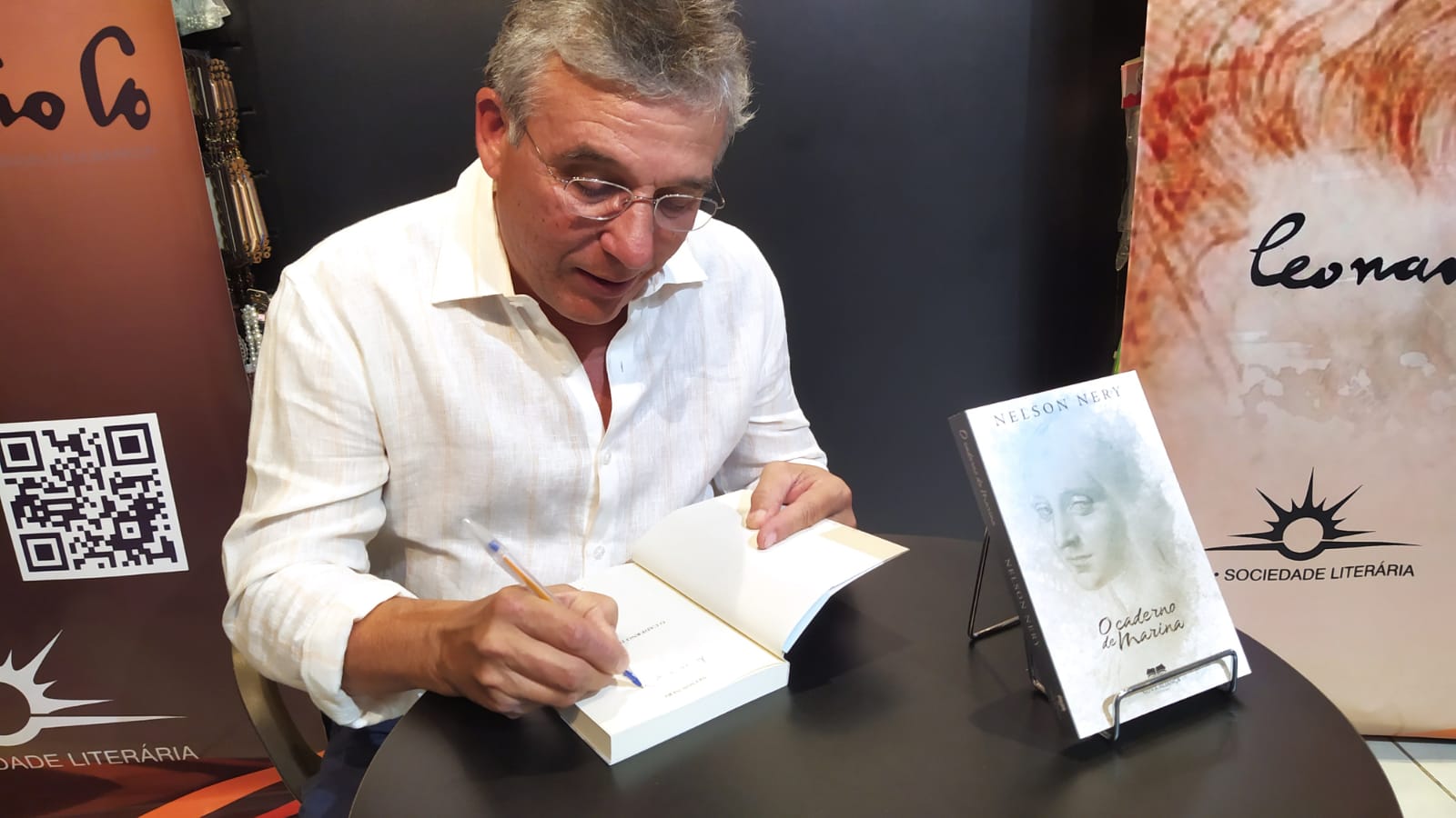 Acadêmico Nelson Nery na Entrelivros.