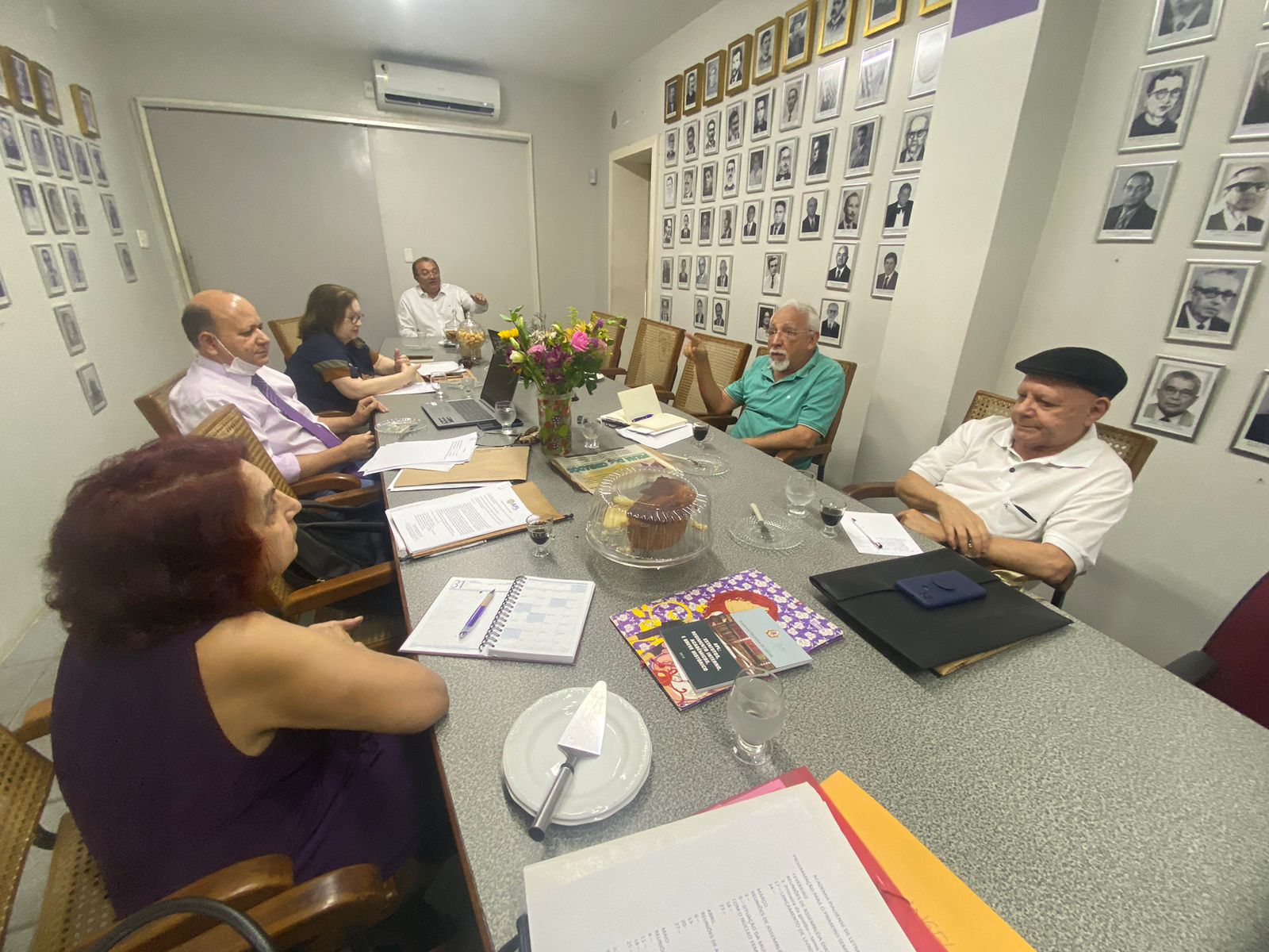 Reunião da Diretoria da APL/Imagem: Vanize Lemos.