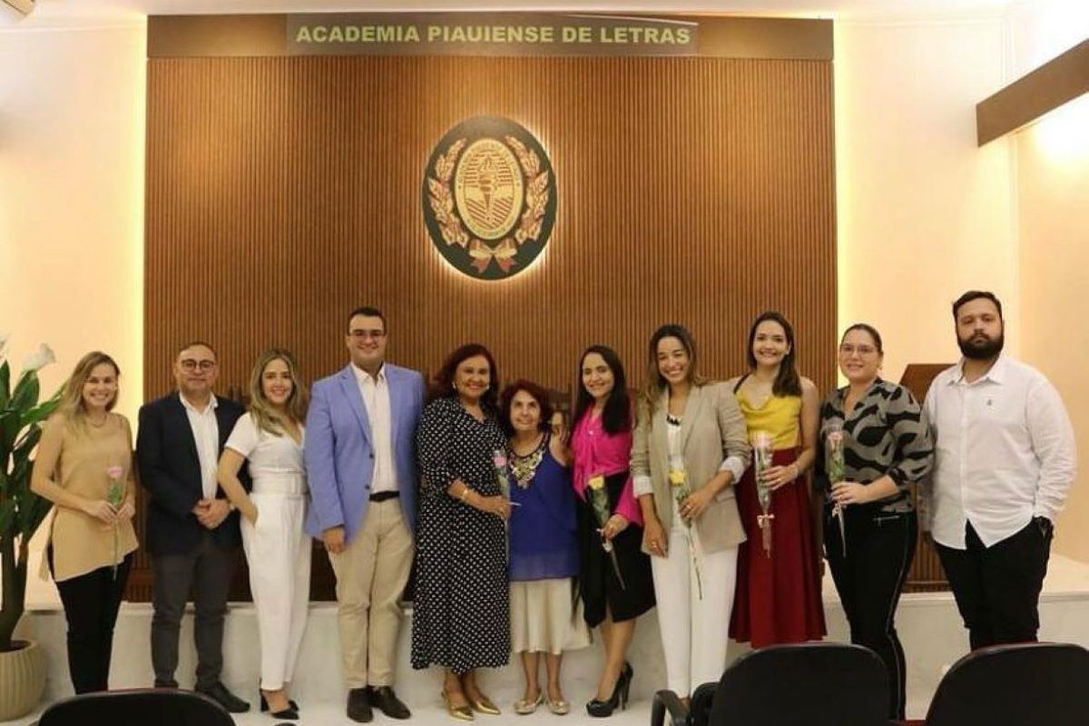 Fides Angélica recebeu homenagem da Escola Superior de Advocacia do Piauí (ESA-PI).