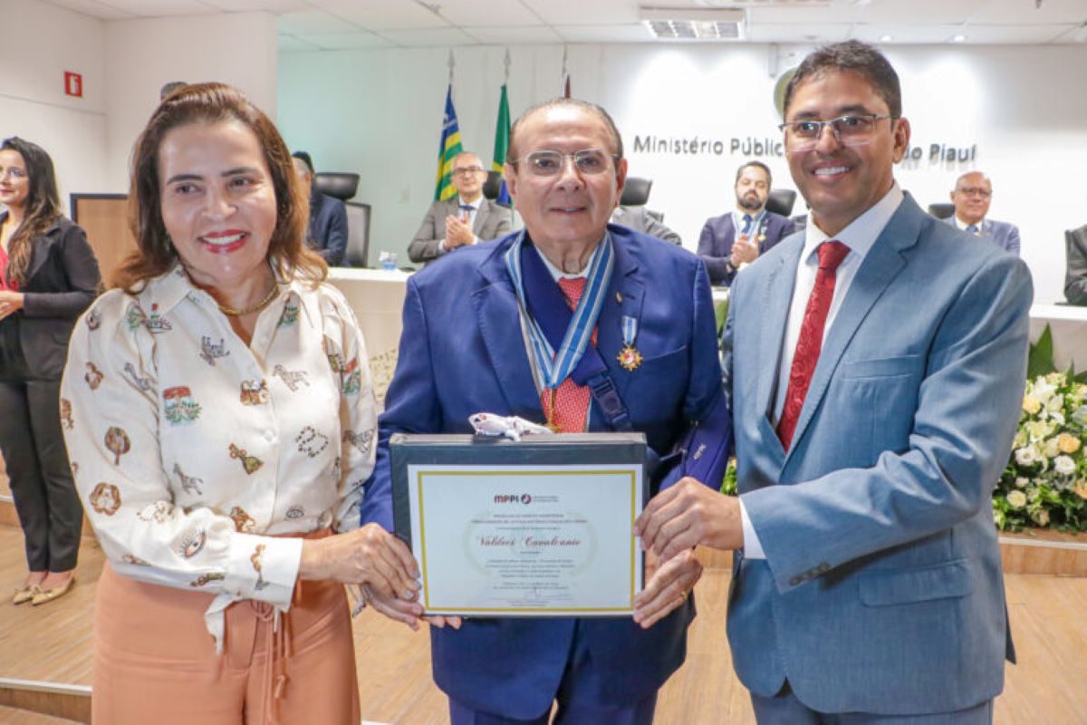 A Medalha do Mérito do Ministério Público é concedida a personalidades que contribuíram com as ações do MP no Piauí.