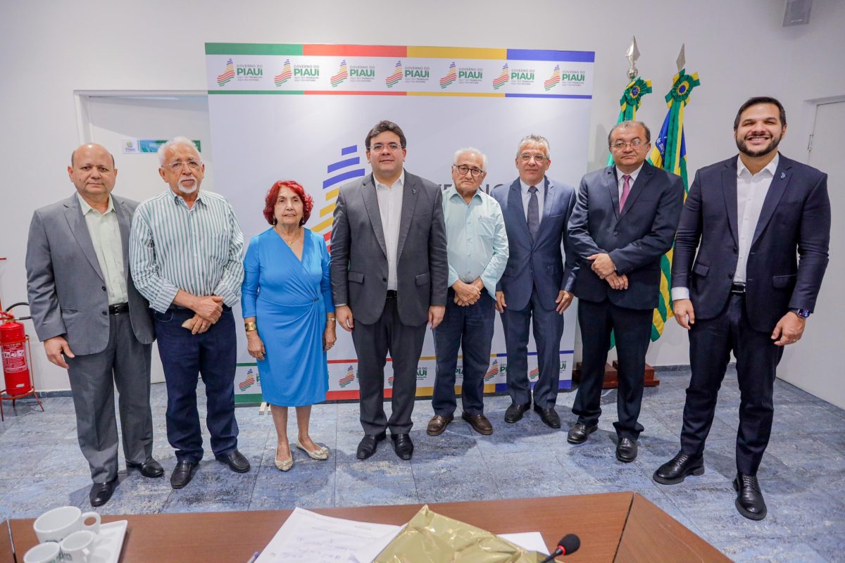 Governador recebe acadêmicos/Imagens: Gabriel Paulino.