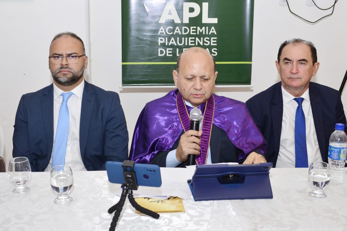 Abertura da Sessão Solene da APL em Floriano.