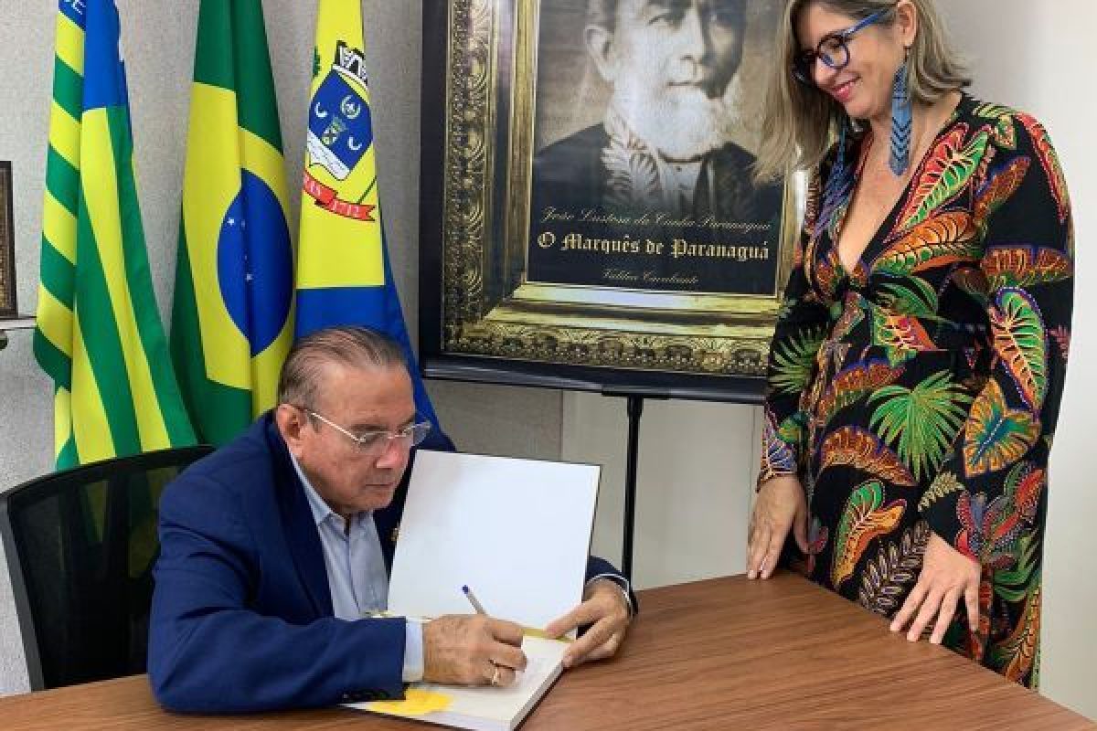 O lançamento da obra “Marquês de Paranaguá” do acadêmico Valdeci Cavalcante, aconteceu sábado, em Oeiras.