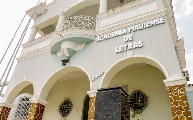Fachada principal da sede da APL