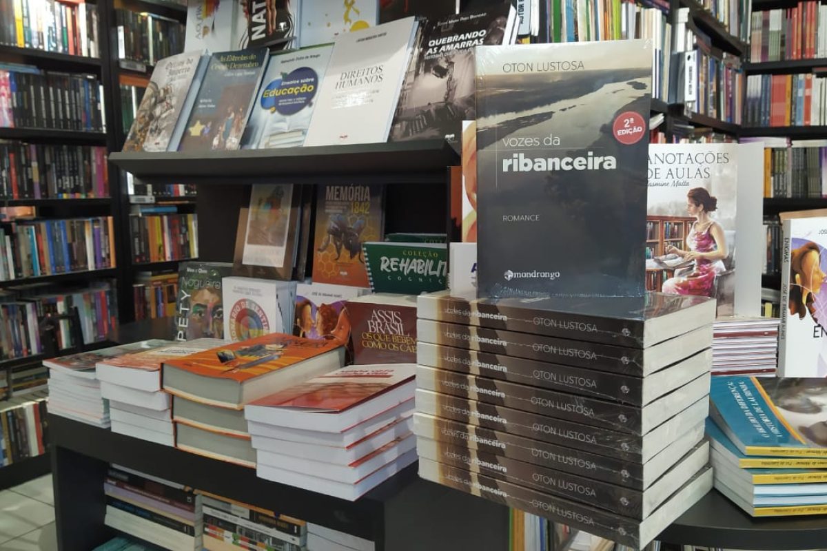 Nova edição de "Vozes da Ribanceira" chega às livrarias.