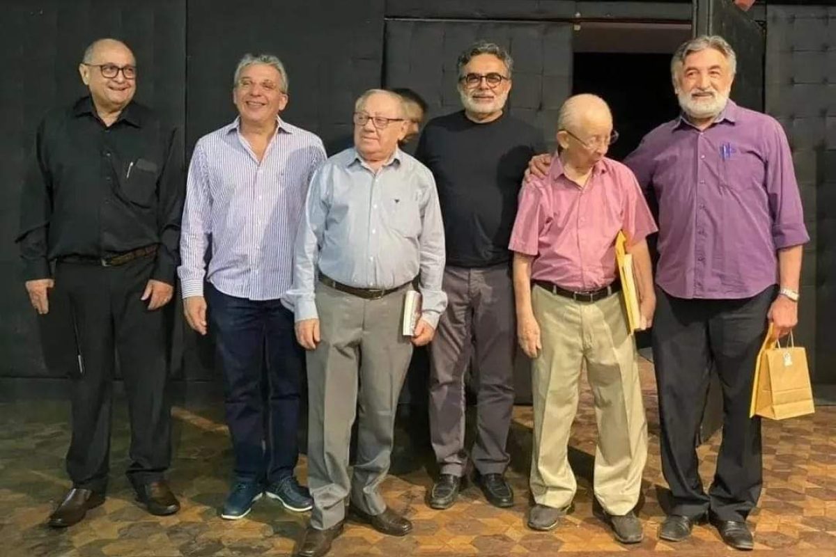 Acadêmicos Elmar, Nelson Nery, Carlos Evandro, Luiz Ayrton, Francisco Miguel de Moura e Itamar Costa, nos 50 anos da UBE-PI.