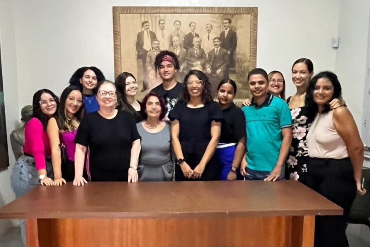 Estudantes do curso de Licenciatura em Letras/ Português, Campus Clóvis Moura, da UESPI.