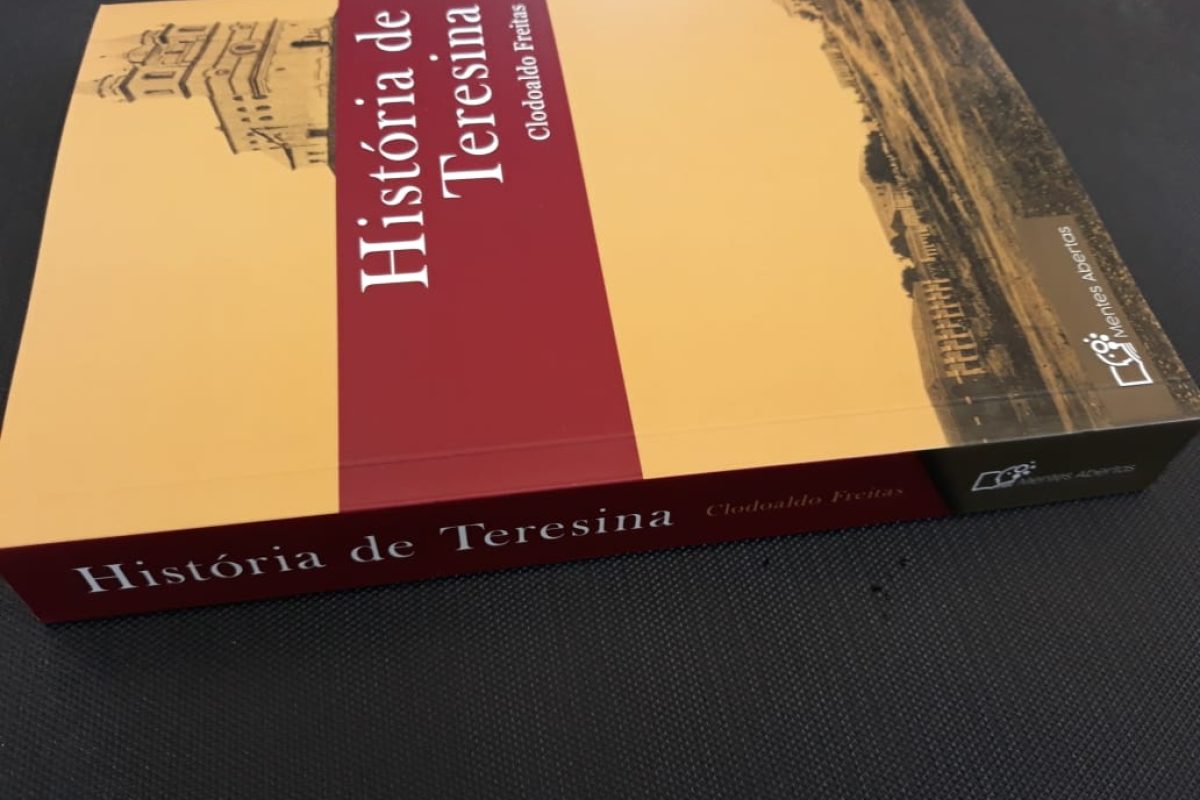 Capa do livro "História de Teresina", 2ª ed