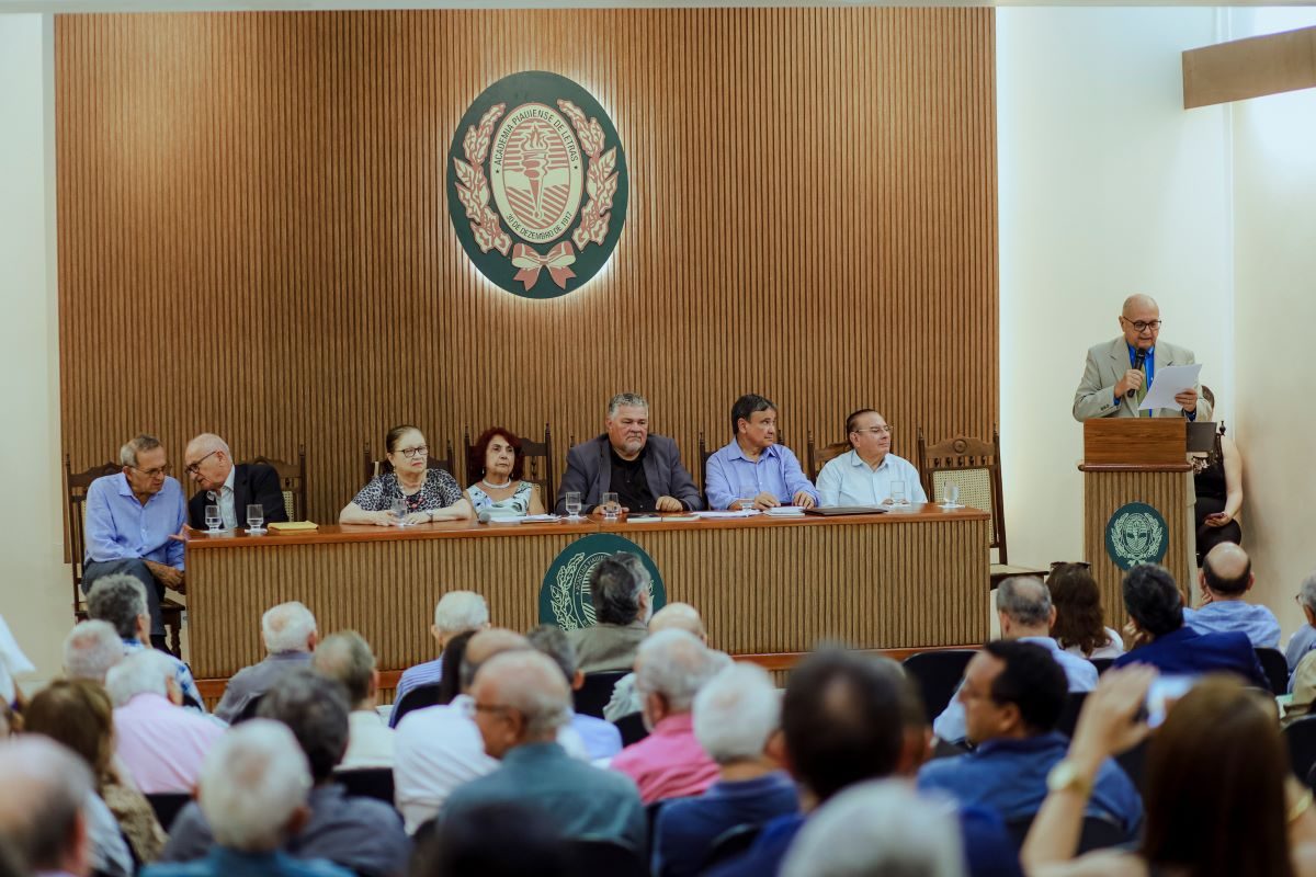 A solenidade da APL foi em conjunto com a Academia Parnaibana de Letras (APAL). Fotos: Jairo Moura.