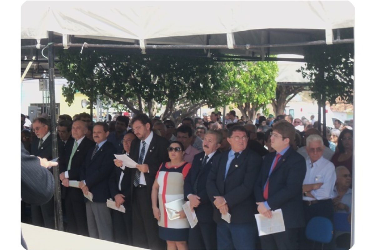 Celebração do tricentenário de Valério Coelho, em Paulistana (2013)/Imagem: CCom